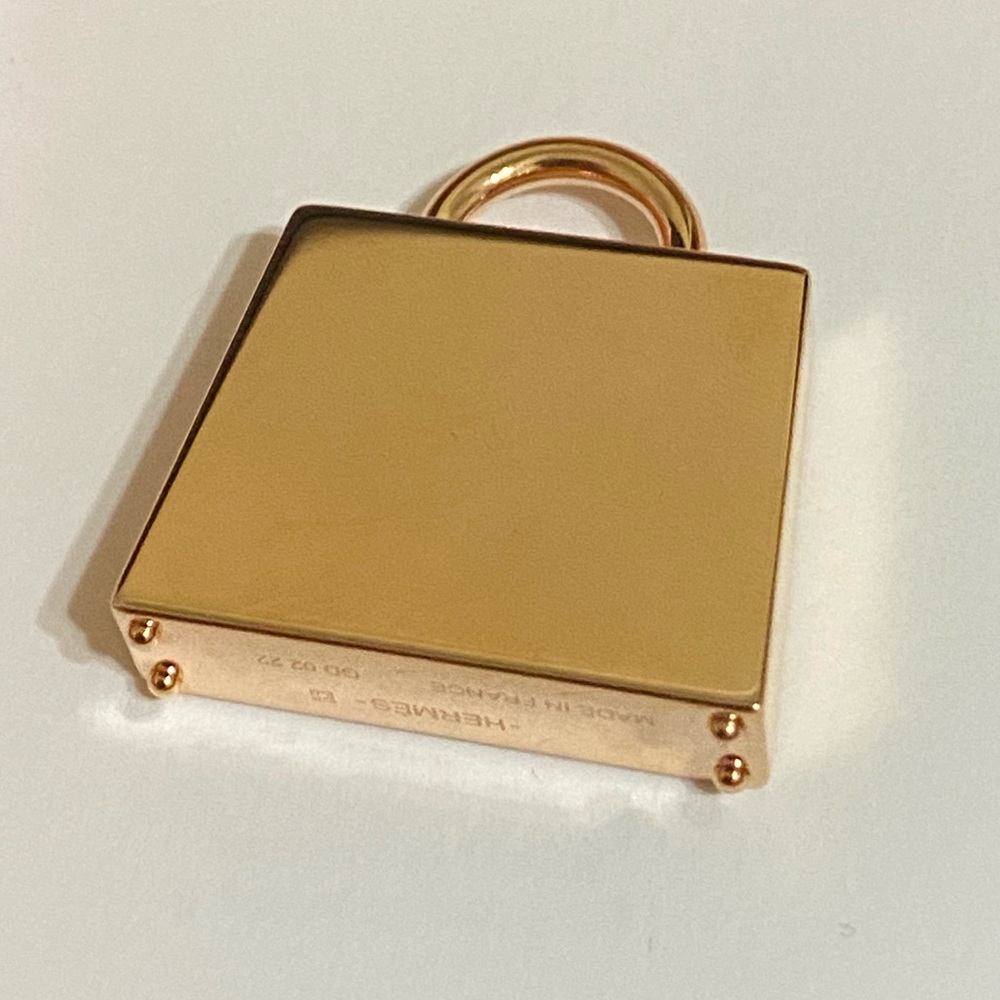 HERMÈS CURIOSITE KELLY LAQUE H
VIBRATION CHARM - Picture 10 of 16